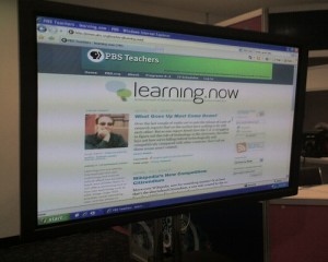 Andy Carvin's learning now blog on a screen at National School Boards Conference