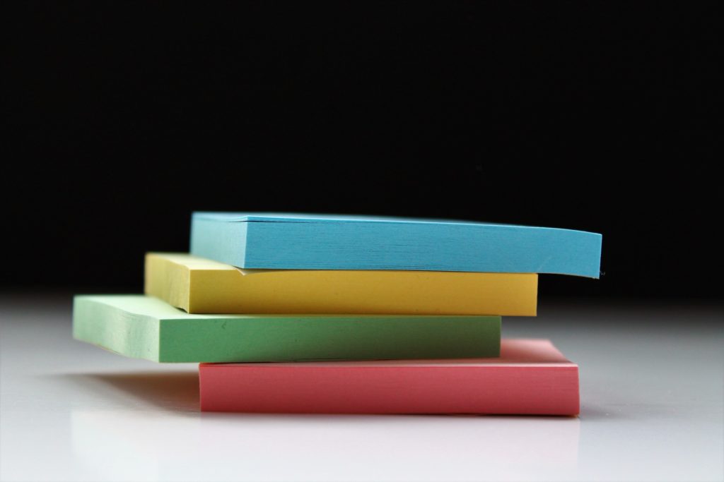 image of a pile of post it notes